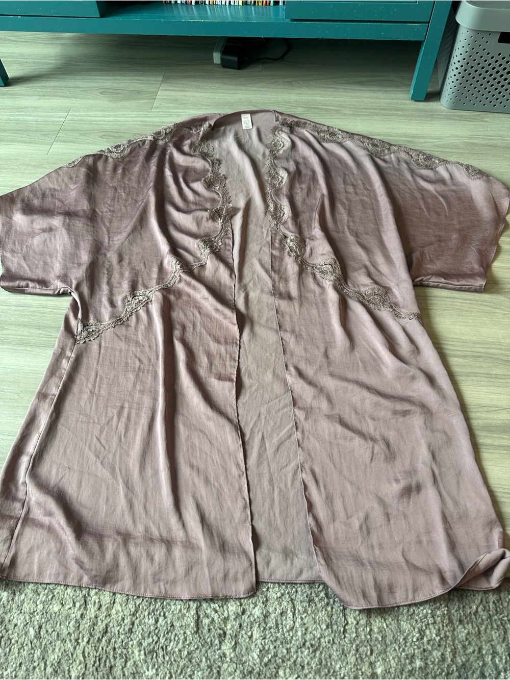 Victoria Secret Light Mauve Lace-Trim Open Kimono size extra small